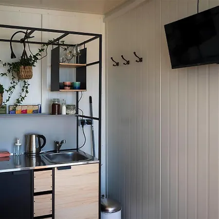 Alojamento de Acomodação e Pequeno-almoço Bloem & Bed 4*